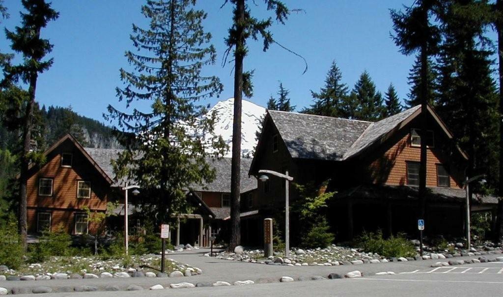 National Park Inn Longmire Exterior photo